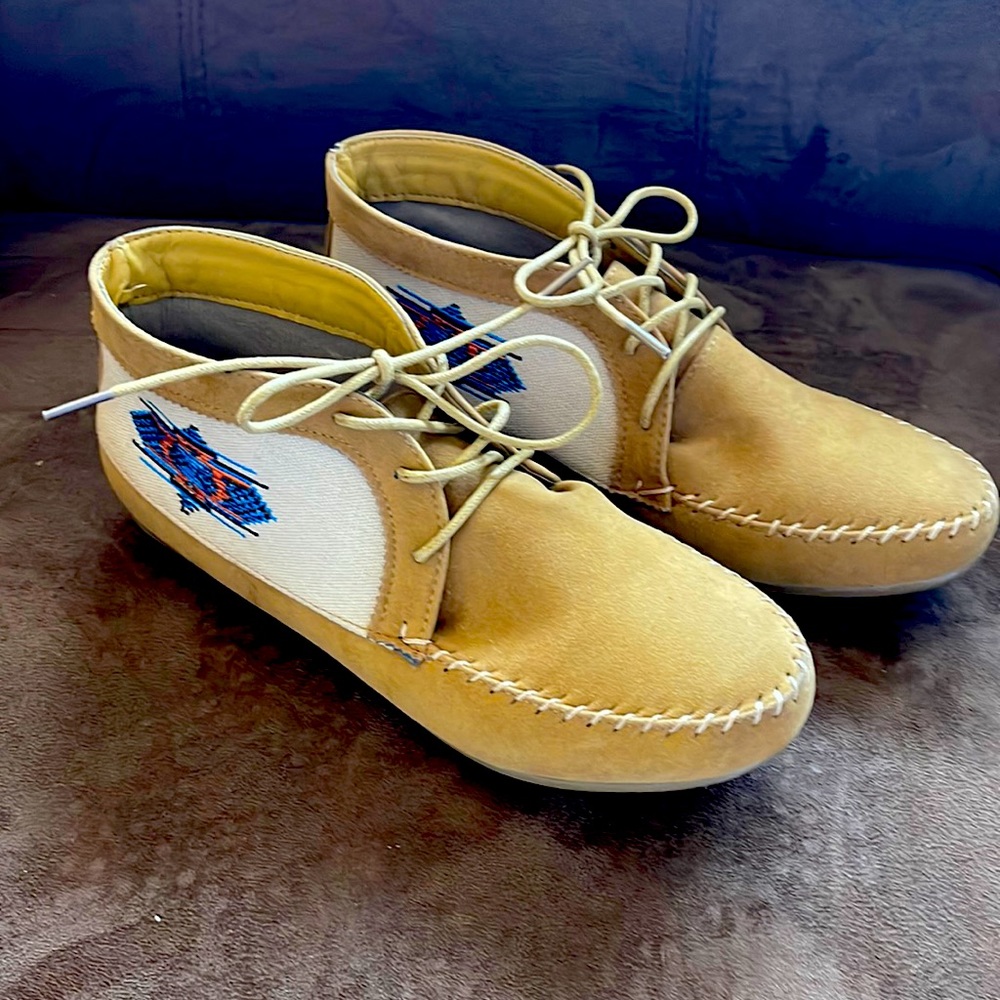 Shoes of Soul Moccasins Size 8  Brand New NWOT